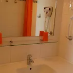 Au Troubadour Bed & Breakfast Lille