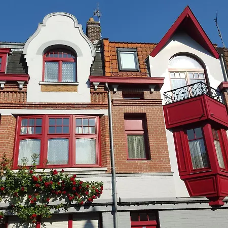 Au Troubadour Alojamento de Acomodação e Pequeno-almoço 3*