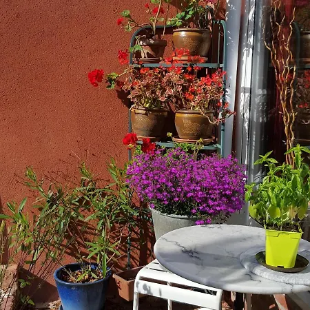 Bed and Breakfast Au Troubadour Λιλ