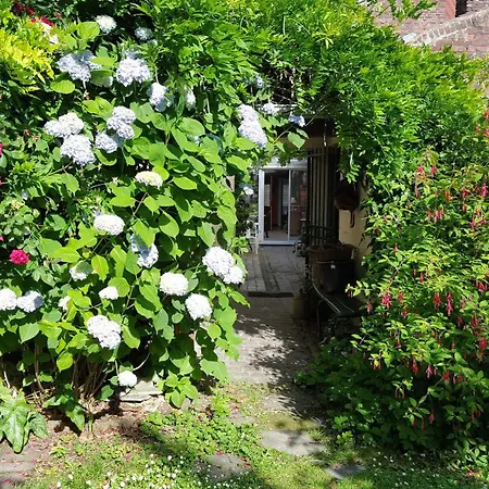 Bed and Breakfast Au Troubadour 3*