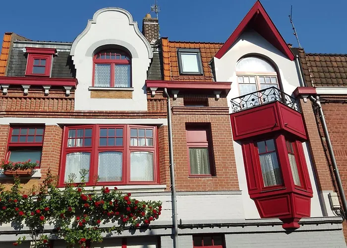 Au Troubadour Bed & Breakfast 3*